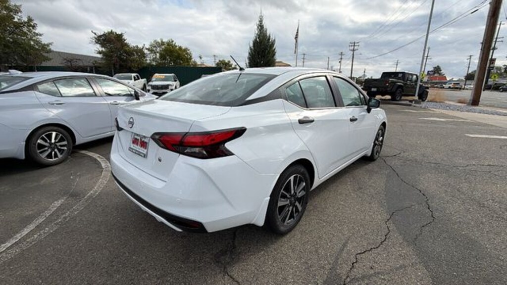 New 2025 Nissan Versa 1.6 S Sedan