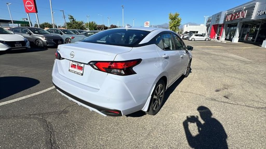 New 2025 Nissan Versa 1.6 SV Sedan