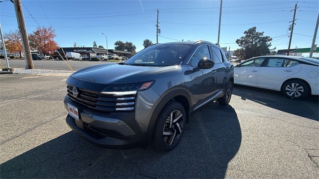 2026 Nissan KICKS SV's photo