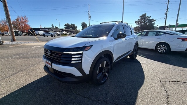 2026 Nissan KICKS SR AWD's photo