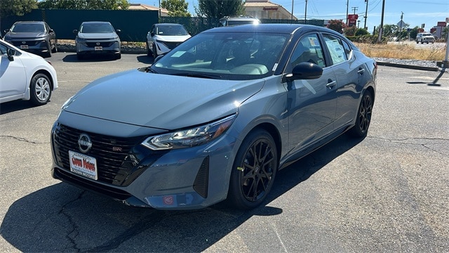2025 Nissan Sentra SR's photo