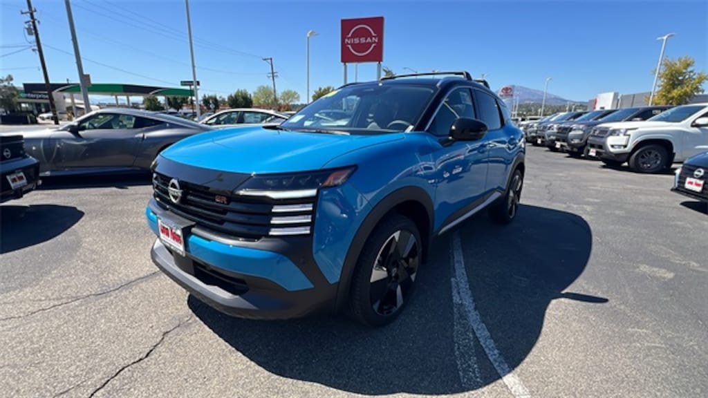 New 2026 Nissan Kicks SR SUV