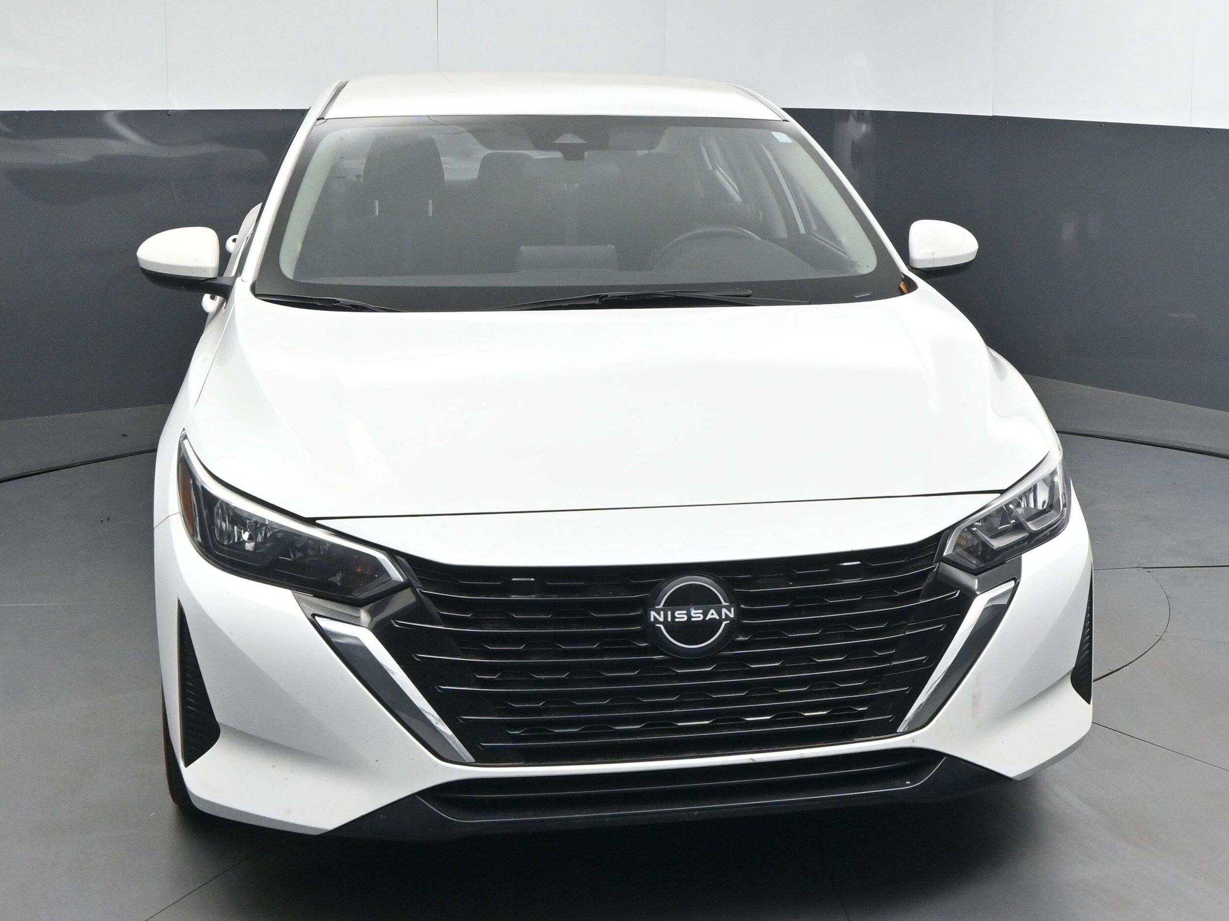 2024 Nissan Sentra SV photo 2