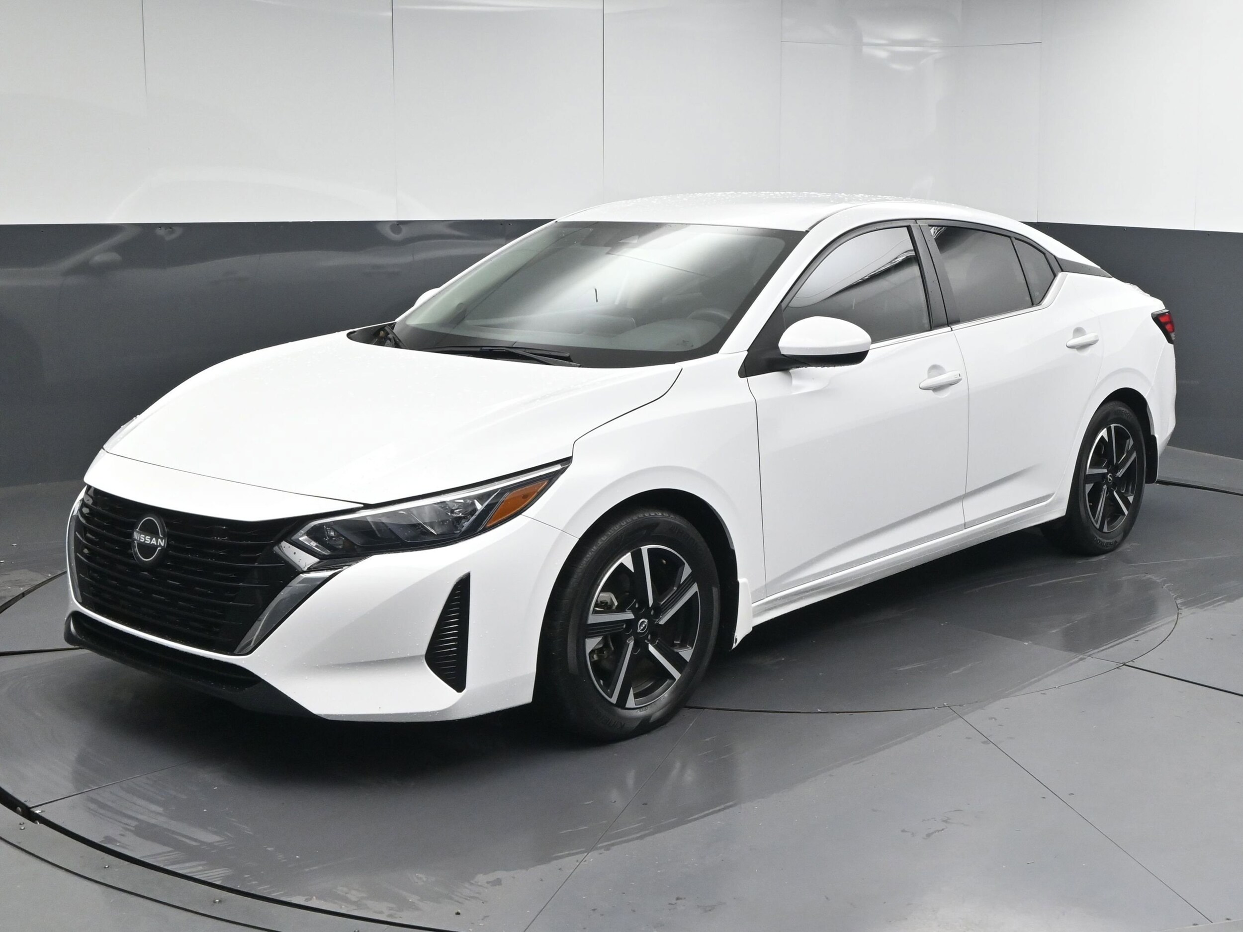 2024 Nissan Sentra SV photo 4