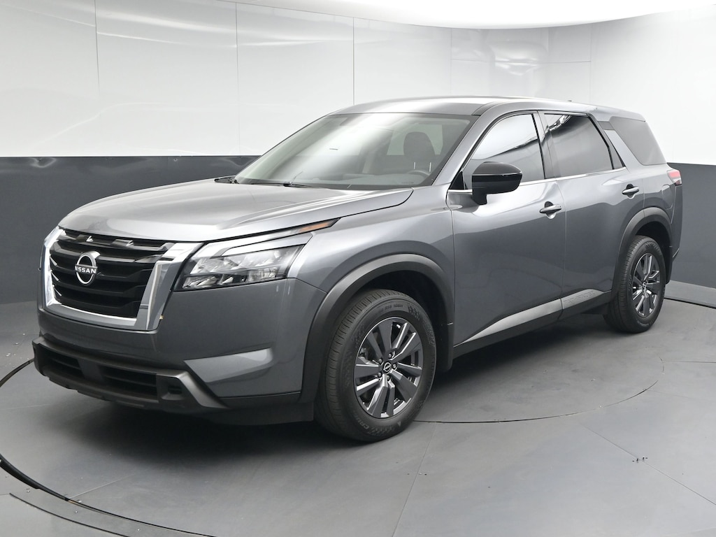 Used 2024 Nissan Pathfinder S SUV