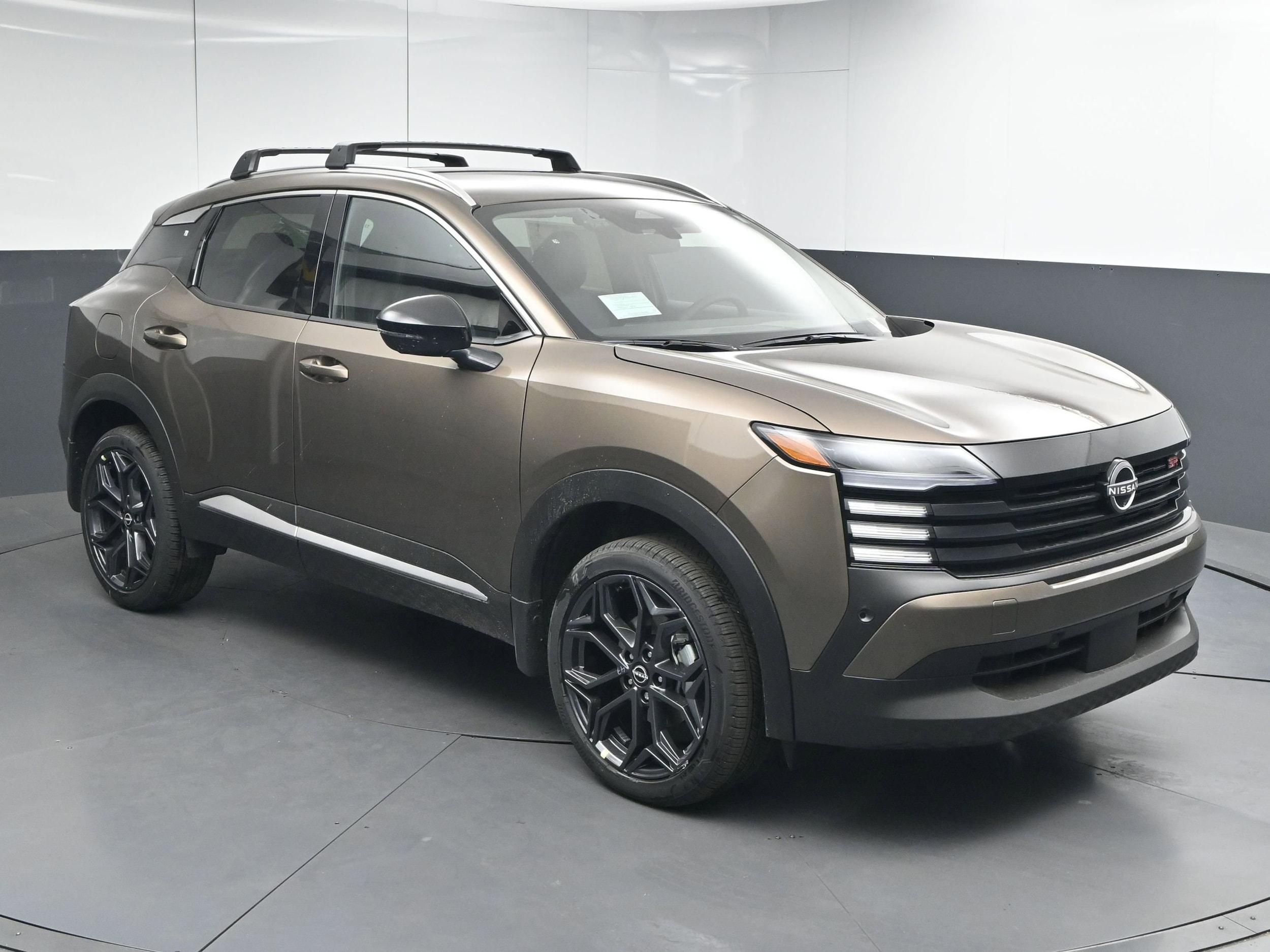 2026 Nissan KICKS SR's photo