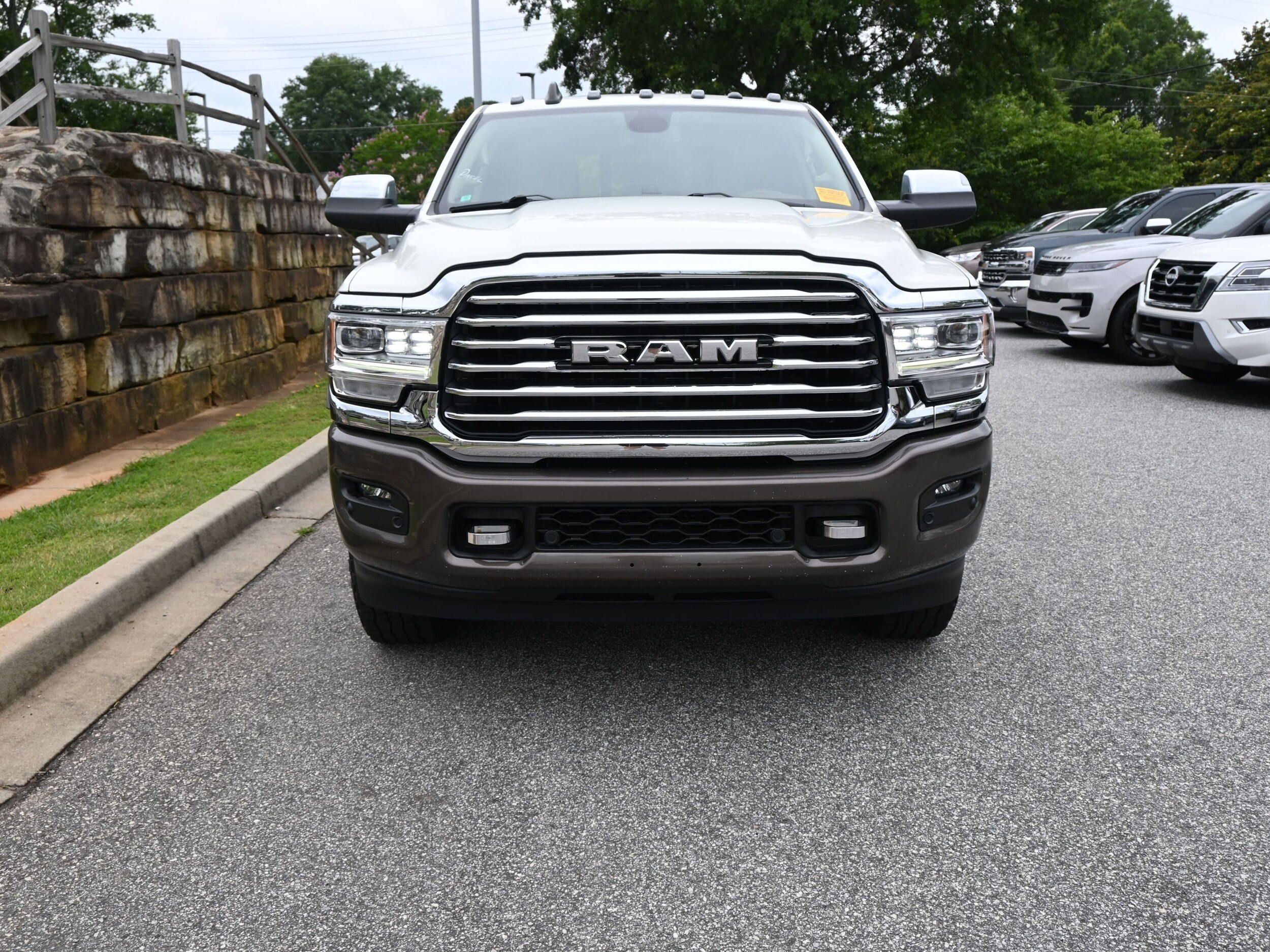 2022 Ram 3500 Longhorn photo 4