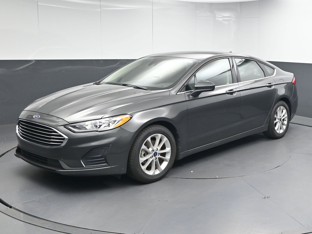 Used 2019 Ford Fusion SE Sedan