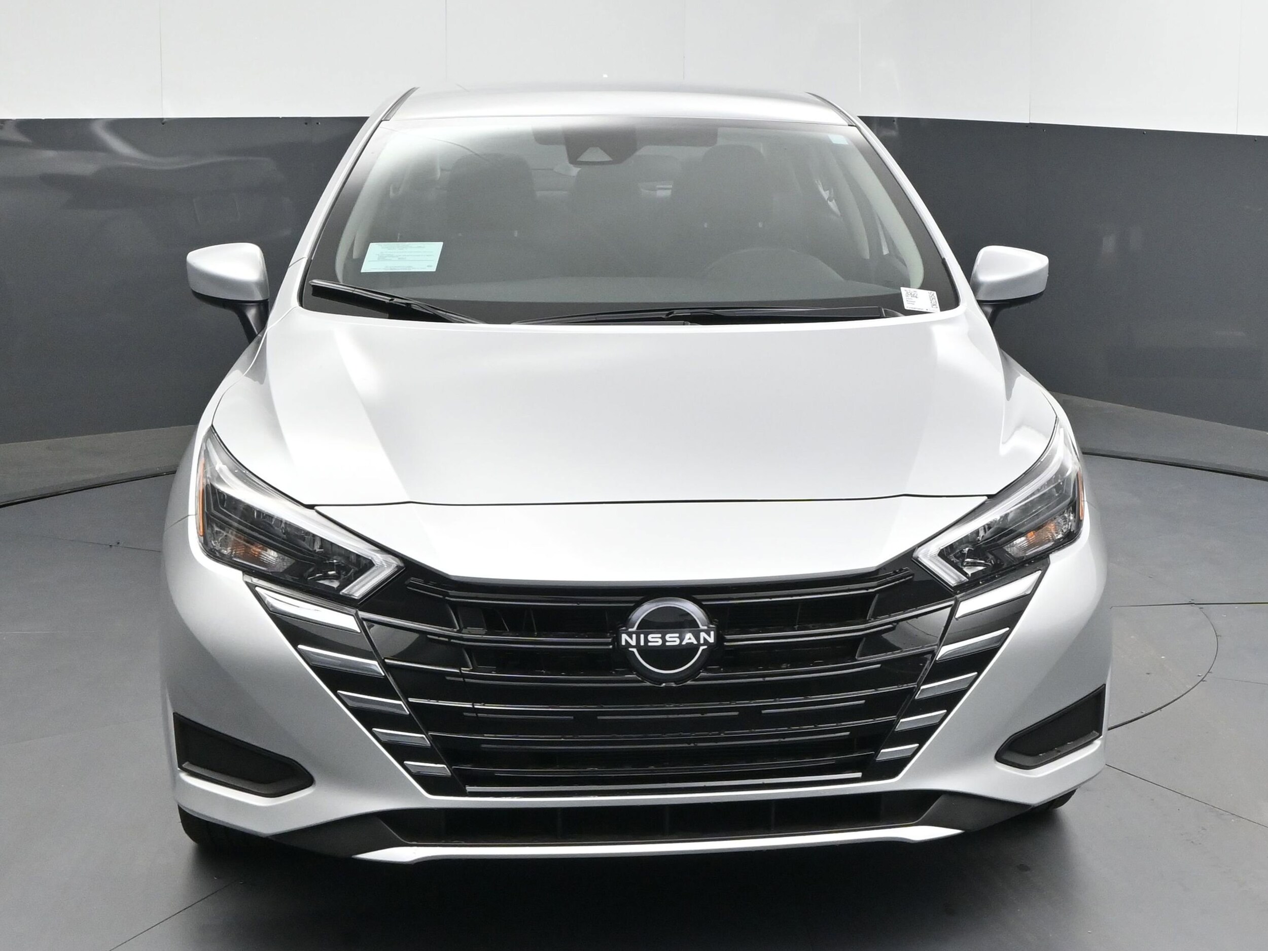 2025 Nissan Versa SV photo 2