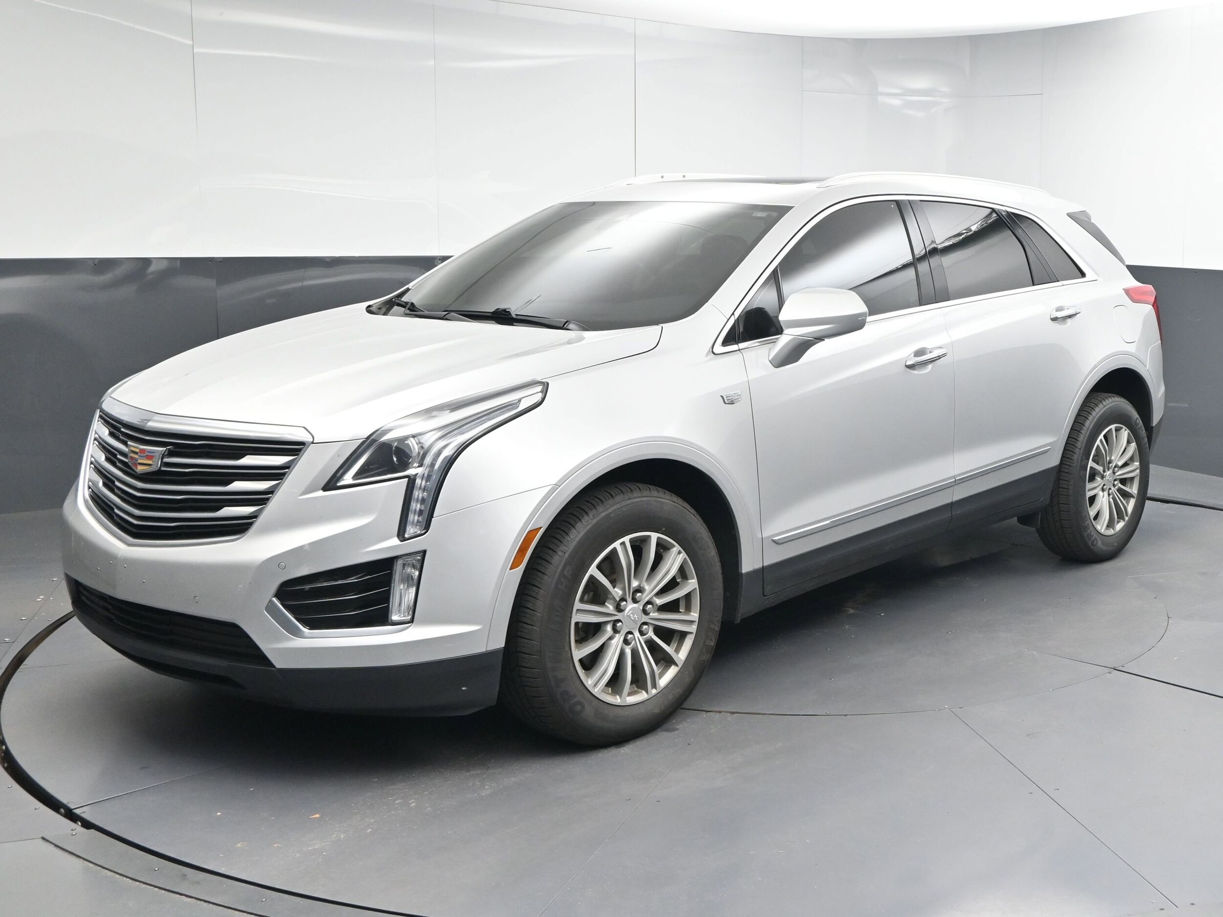 2018 Cadillac XT5 Luxury photo 3