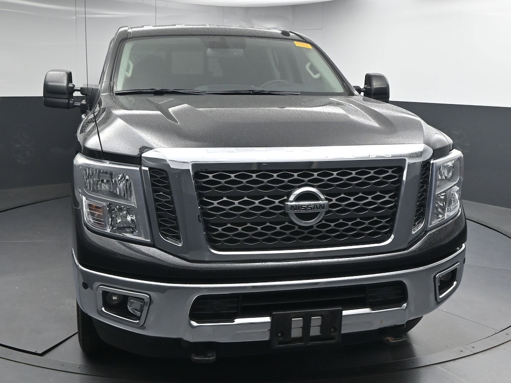 Used 2017 Nissan Titan XD SV Gas Truck Crew Cab