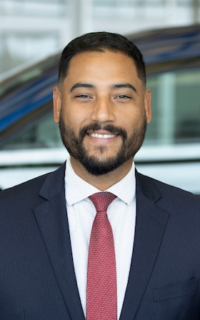 Staff member Danny Estrella from ID_5d938e392b40