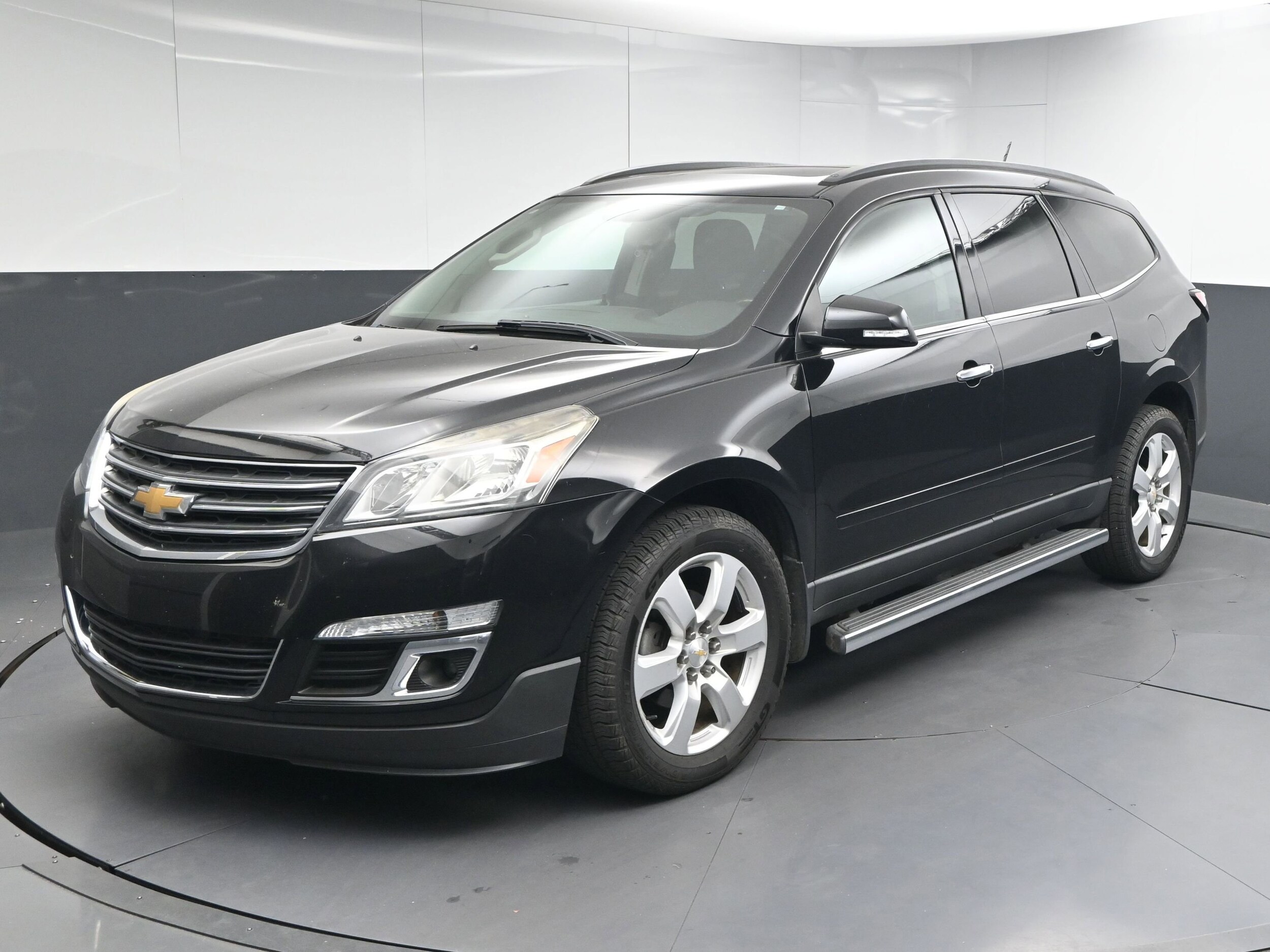 2016 Chevrolet Traverse 1LT photo 4