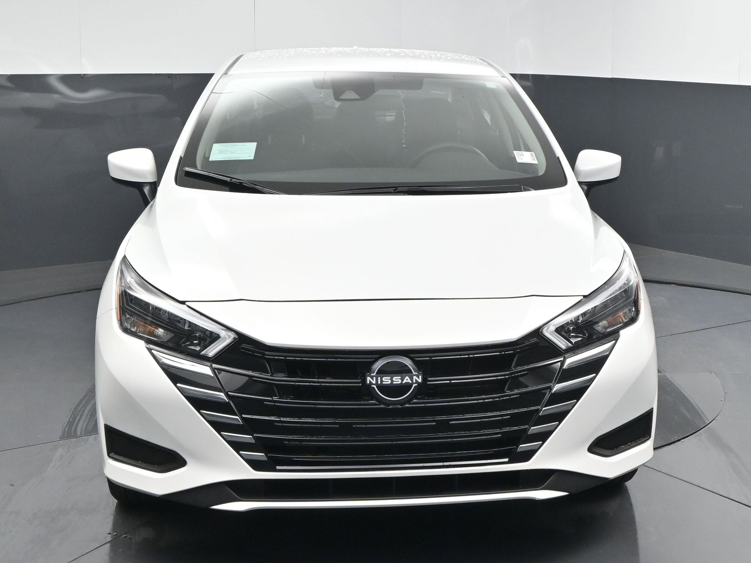 2025 Nissan Versa SV photo 2