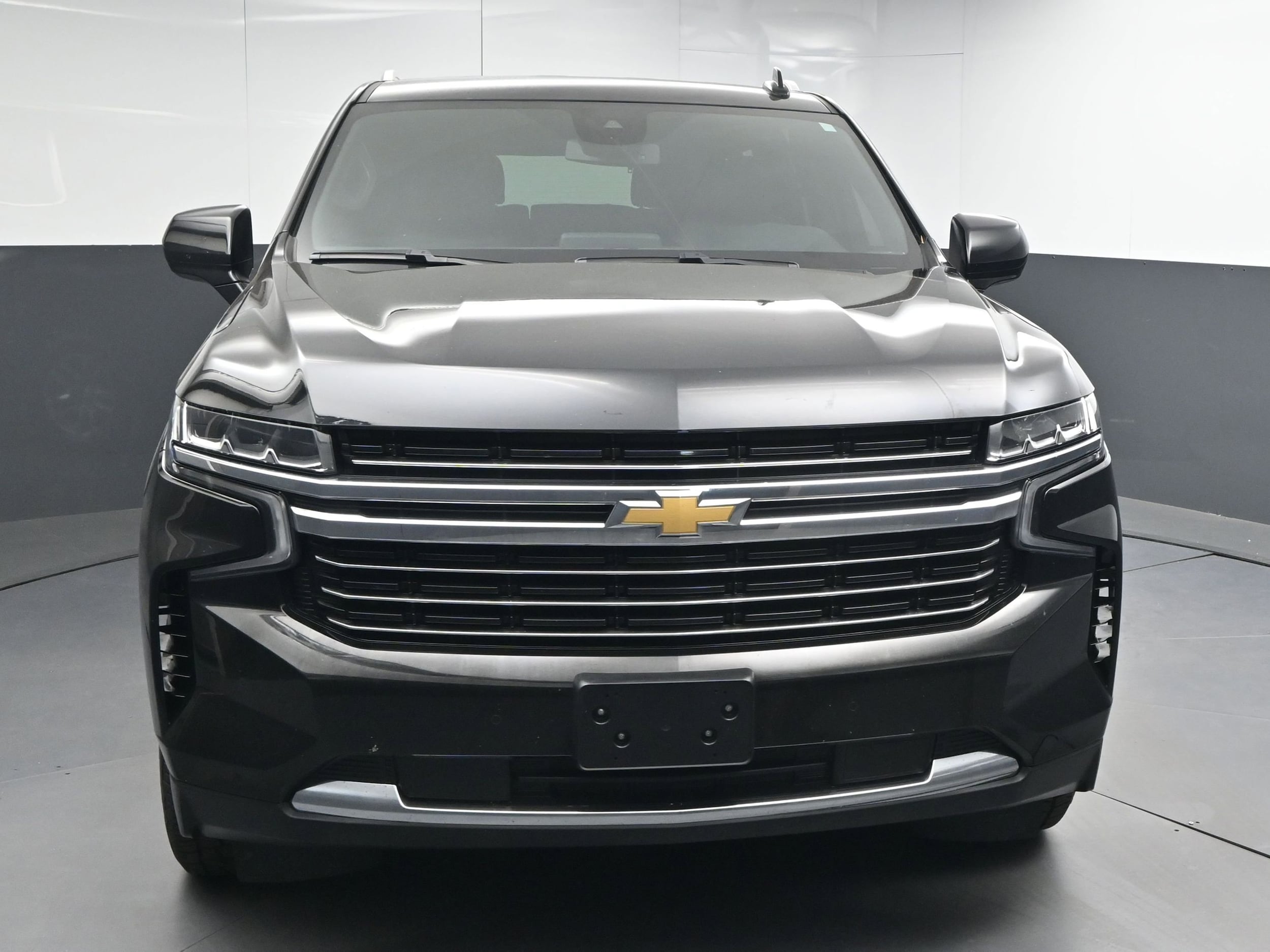2023 Chevrolet Tahoe LT photo 2