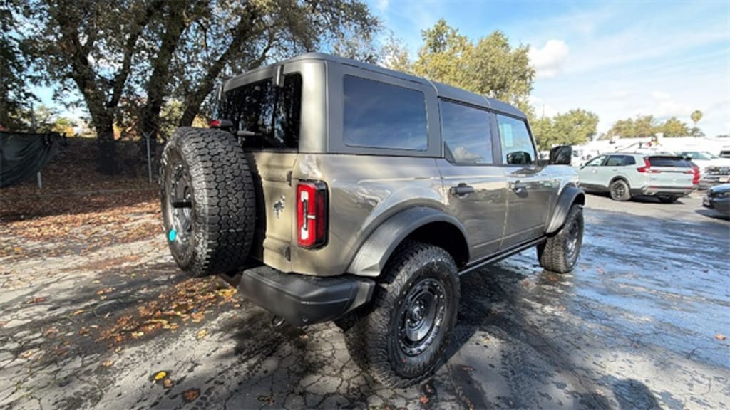 New 2025 Ford Bronco Badlands SUV
