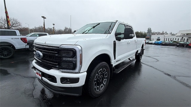 2026 Ford F-250 Super Duty Platinum's photo