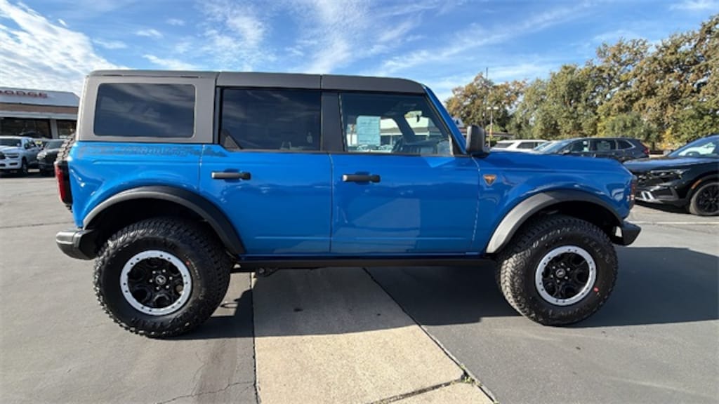New 2025 Ford Bronco Badlands SUV