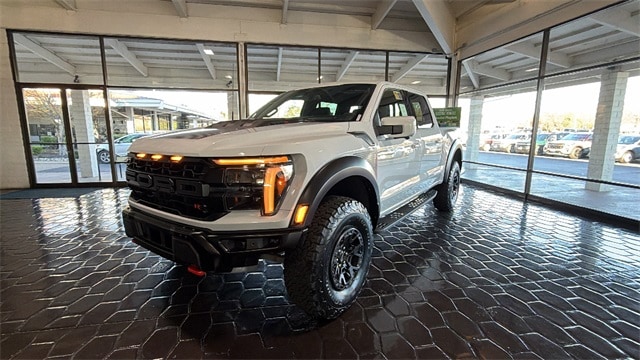 2025 Ford F-150 Raptor's photo