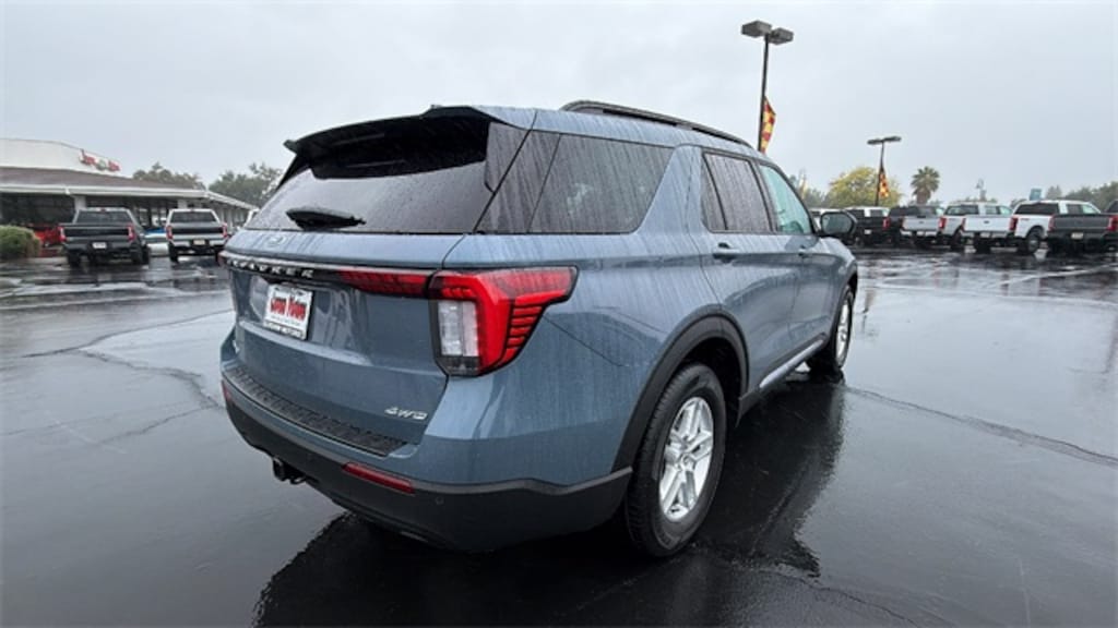 New 2025 Ford Explorer Active SUV