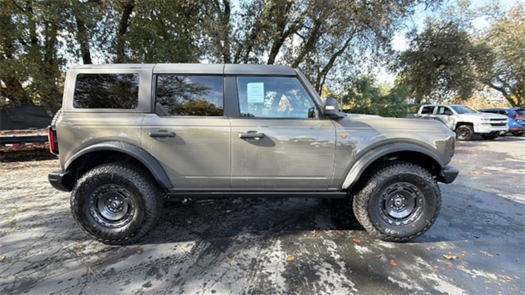 New 2025 Ford Bronco Badlands SUV