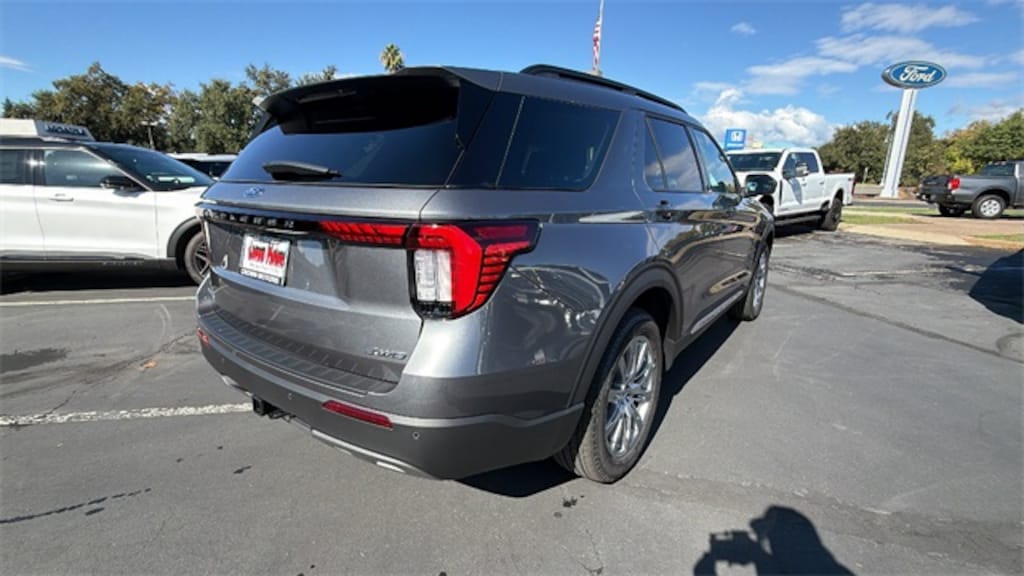 New 2025 Ford Explorer Active SUV