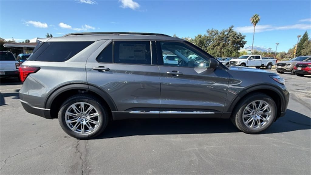 New 2025 Ford Explorer Active SUV