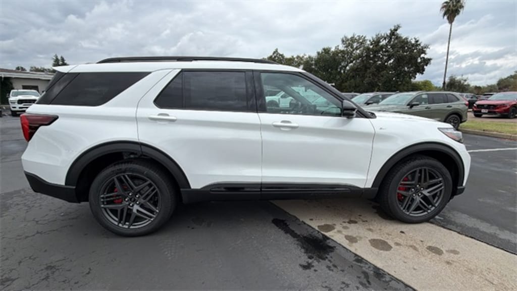 New 2025 Ford Explorer ST-Line SUV