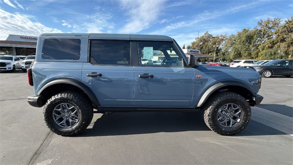 New 2025 Ford Bronco Badlands SUV