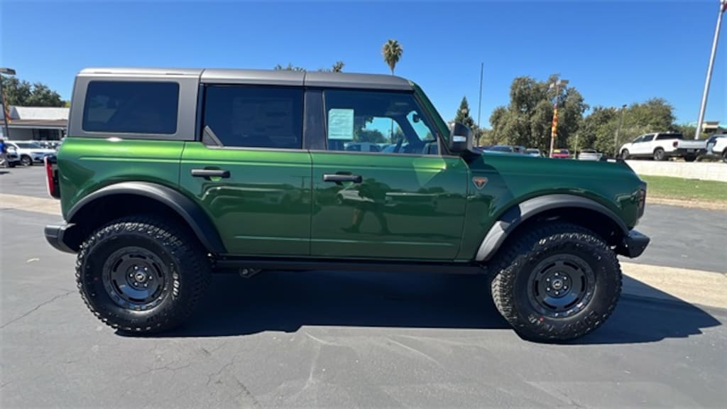 New 2025 Ford Bronco Badlands SUV