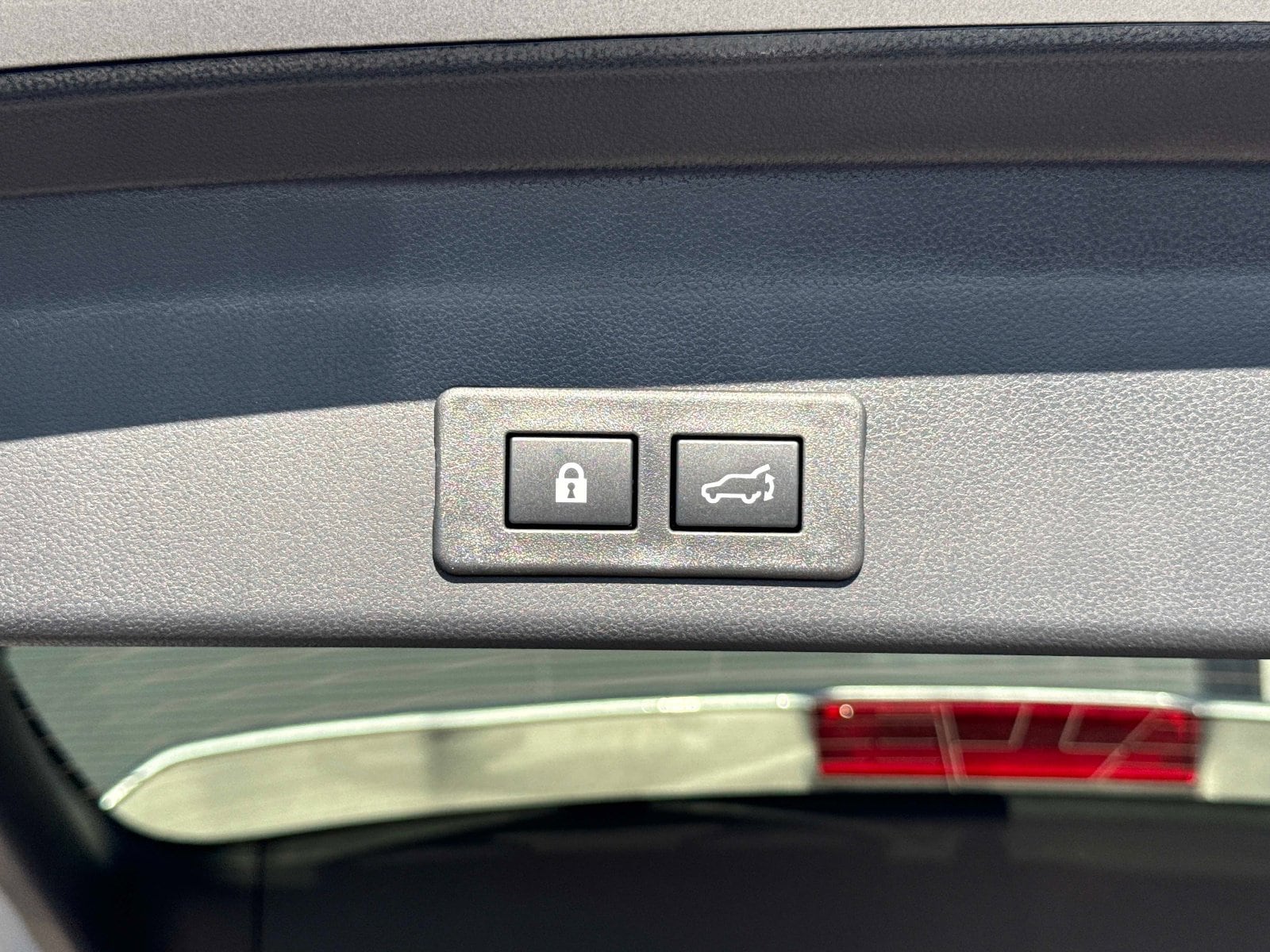 2026 Subaru Ascent Limited - Photo 13