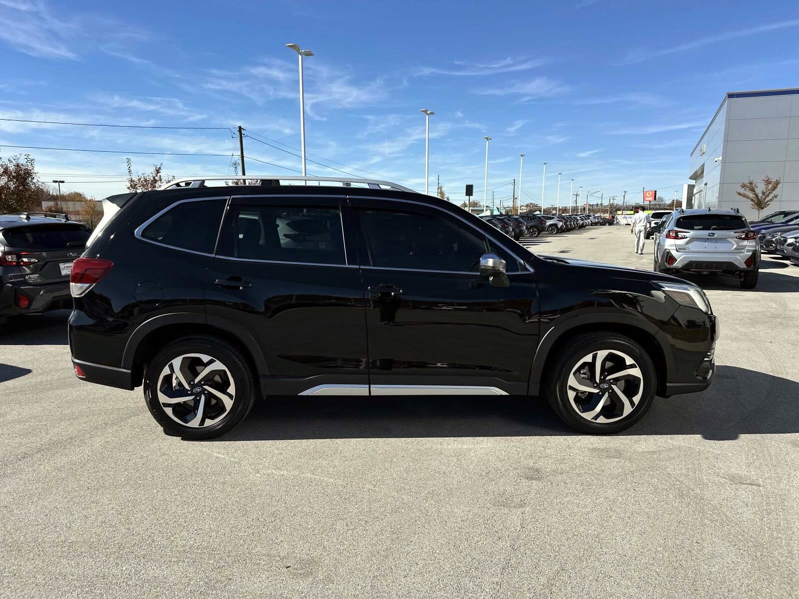 2023 Subaru Forester Touring photo 2