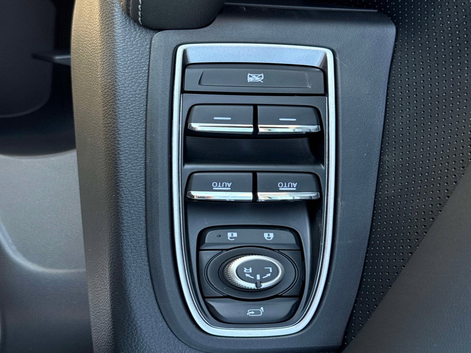 2026 Subaru Ascent Limited - Photo 21