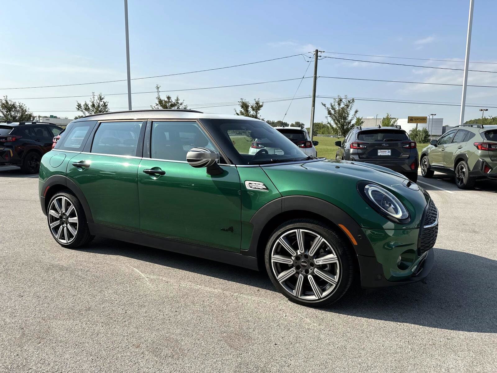 2023 Mini Clubman Base S ALL4 photo 2