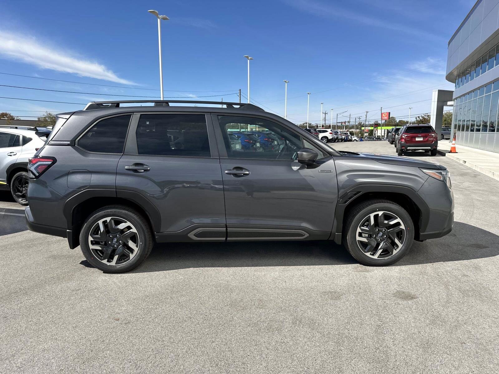 2025 Subaru Forester Limited photo 2
