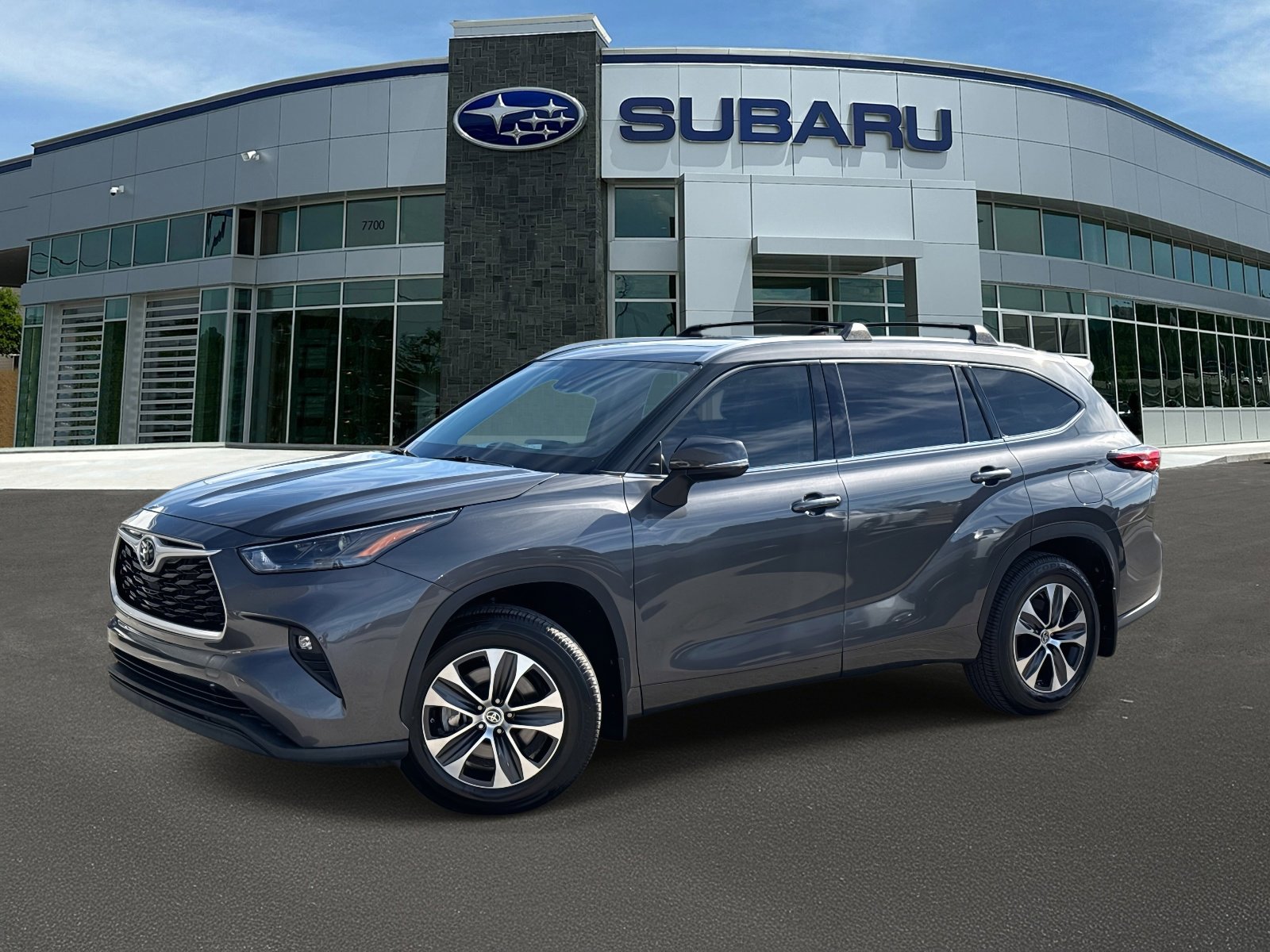 2022 Toyota Highlander XLE's photo