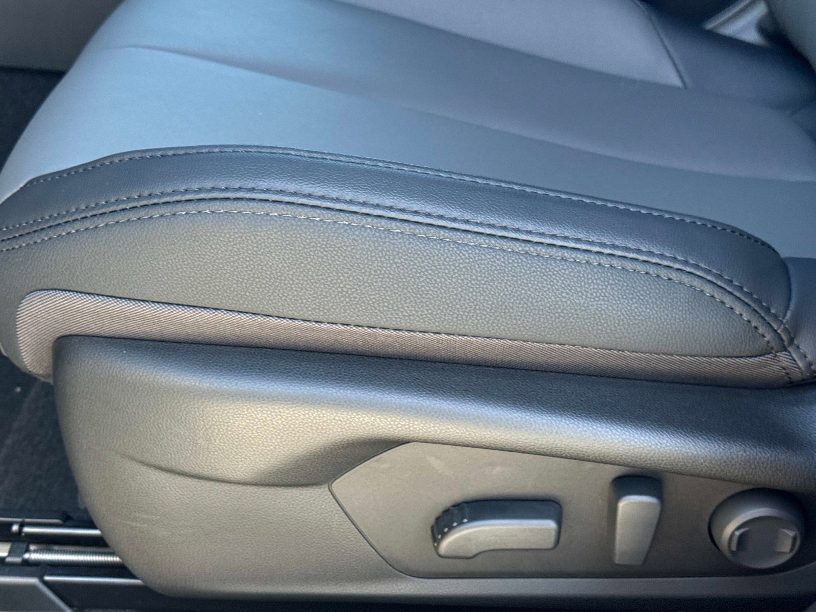 2026 Subaru Outback Premium - Photo 22