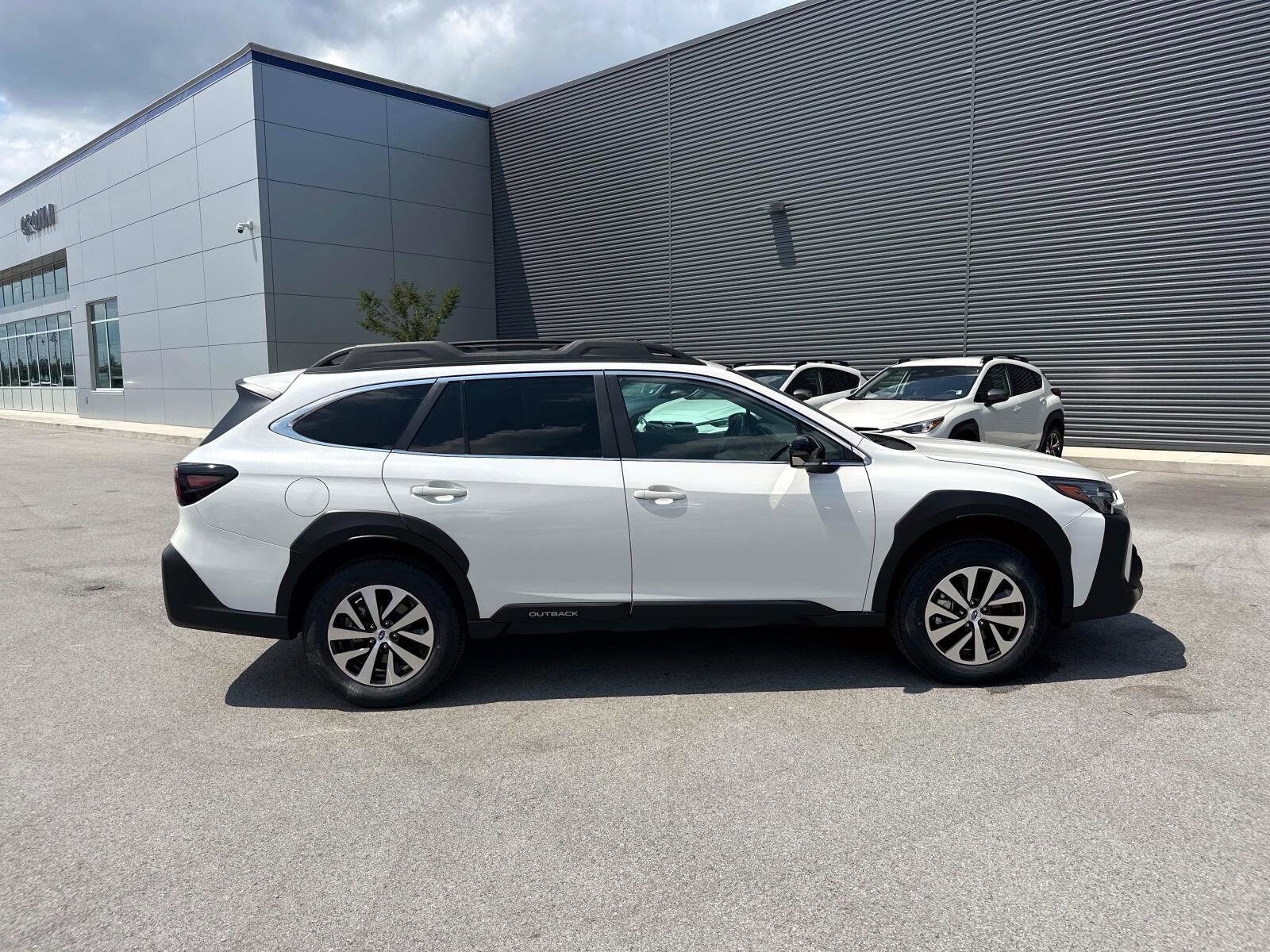 2025 Subaru Outback Premium photo 3