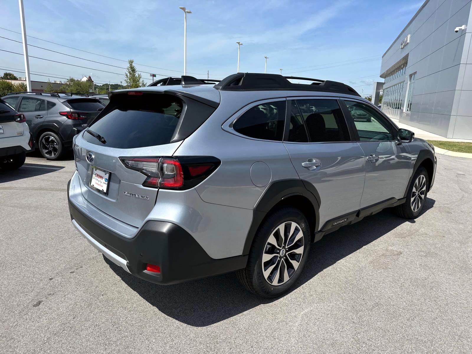 2025 Subaru Outback Limited photo 4