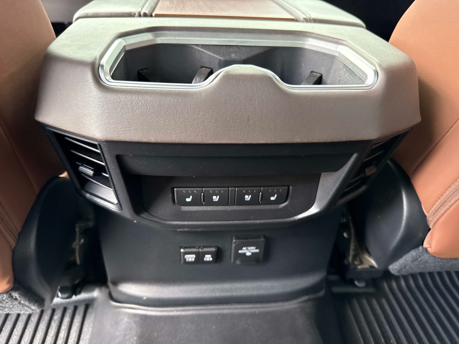 2024 Toyota Tundra 1794 Edition - Photo 17