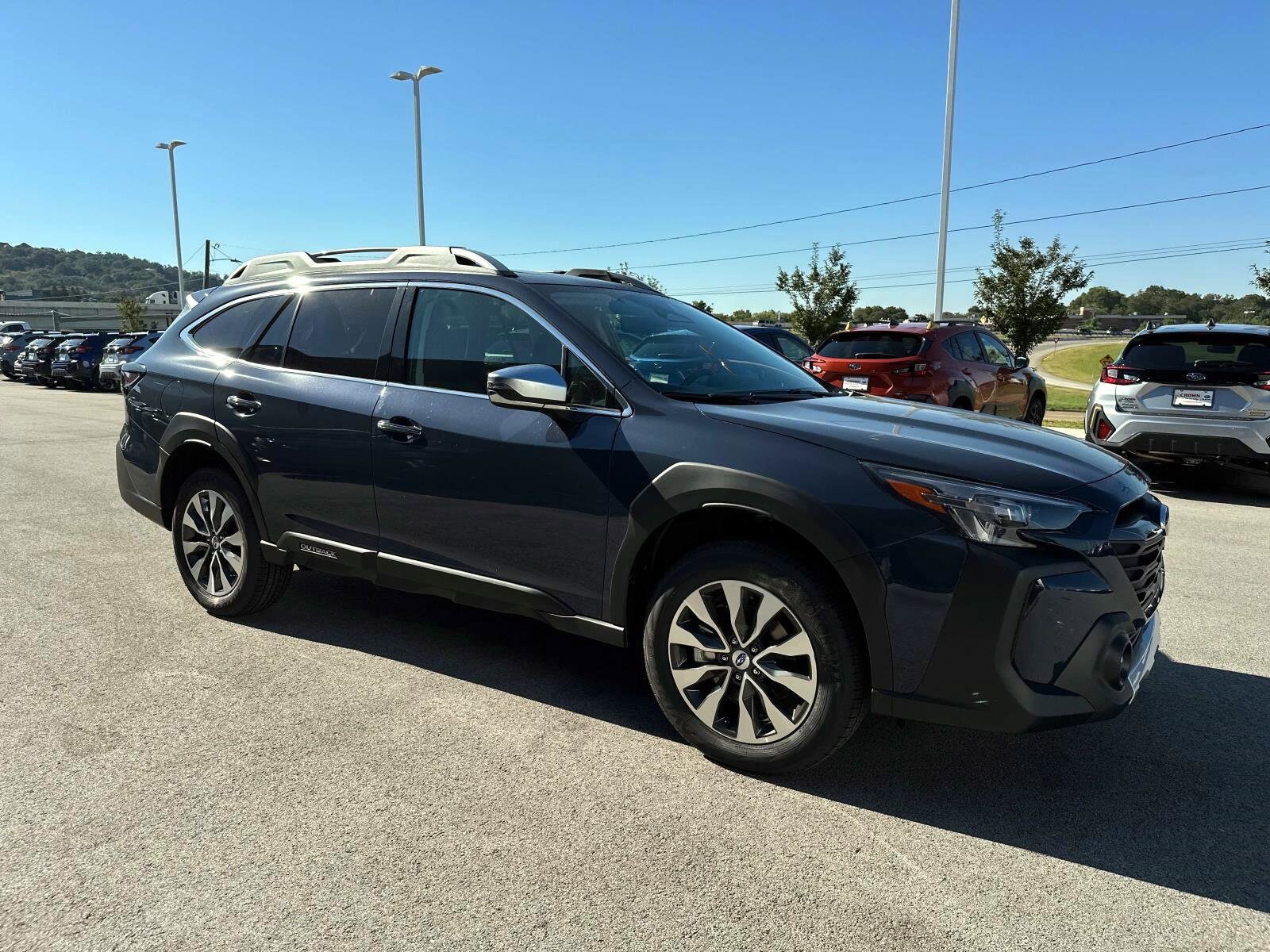 2025 Subaru Outback Touring XT photo 2