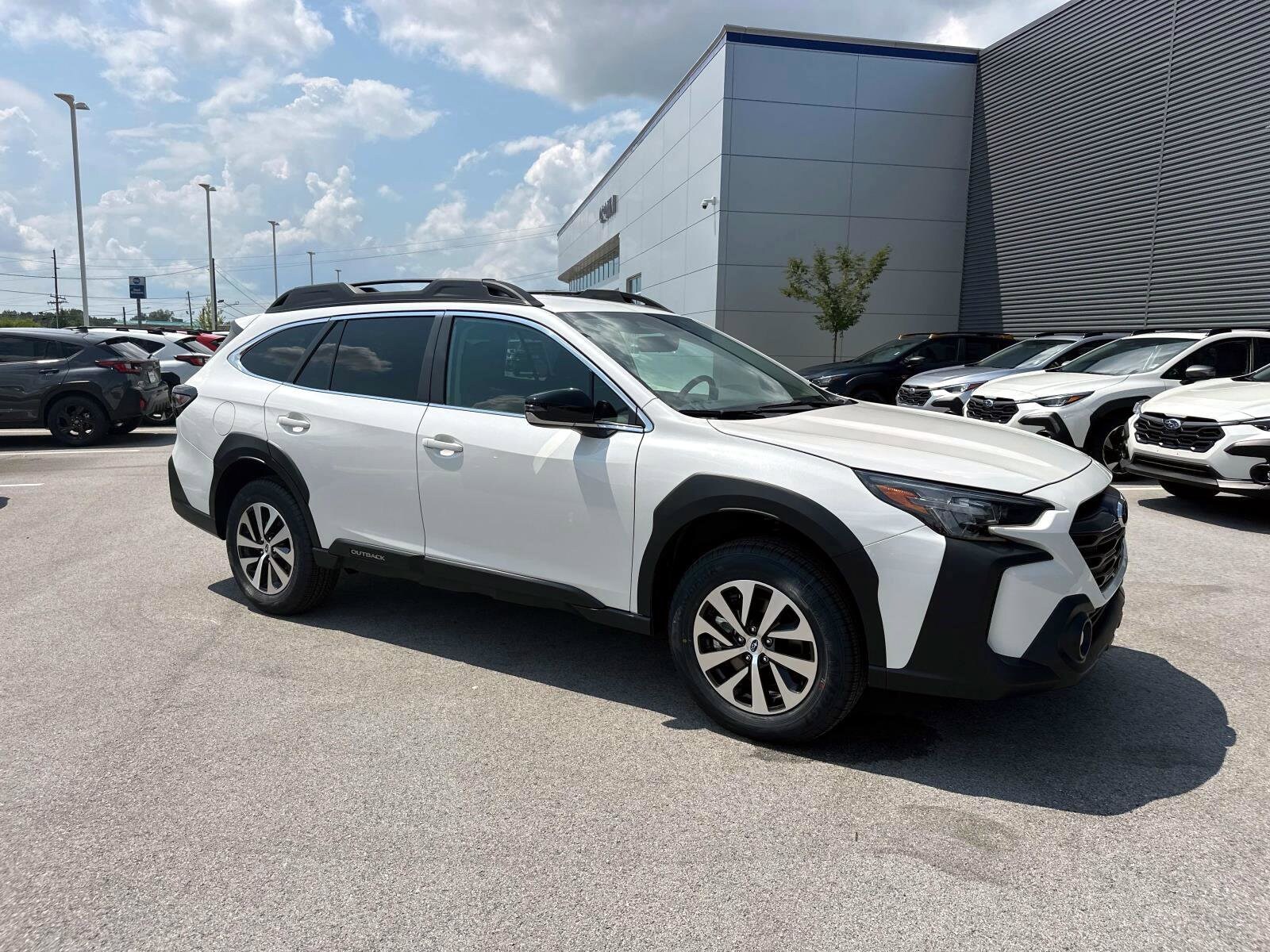 2025 Subaru Outback Premium photo 2