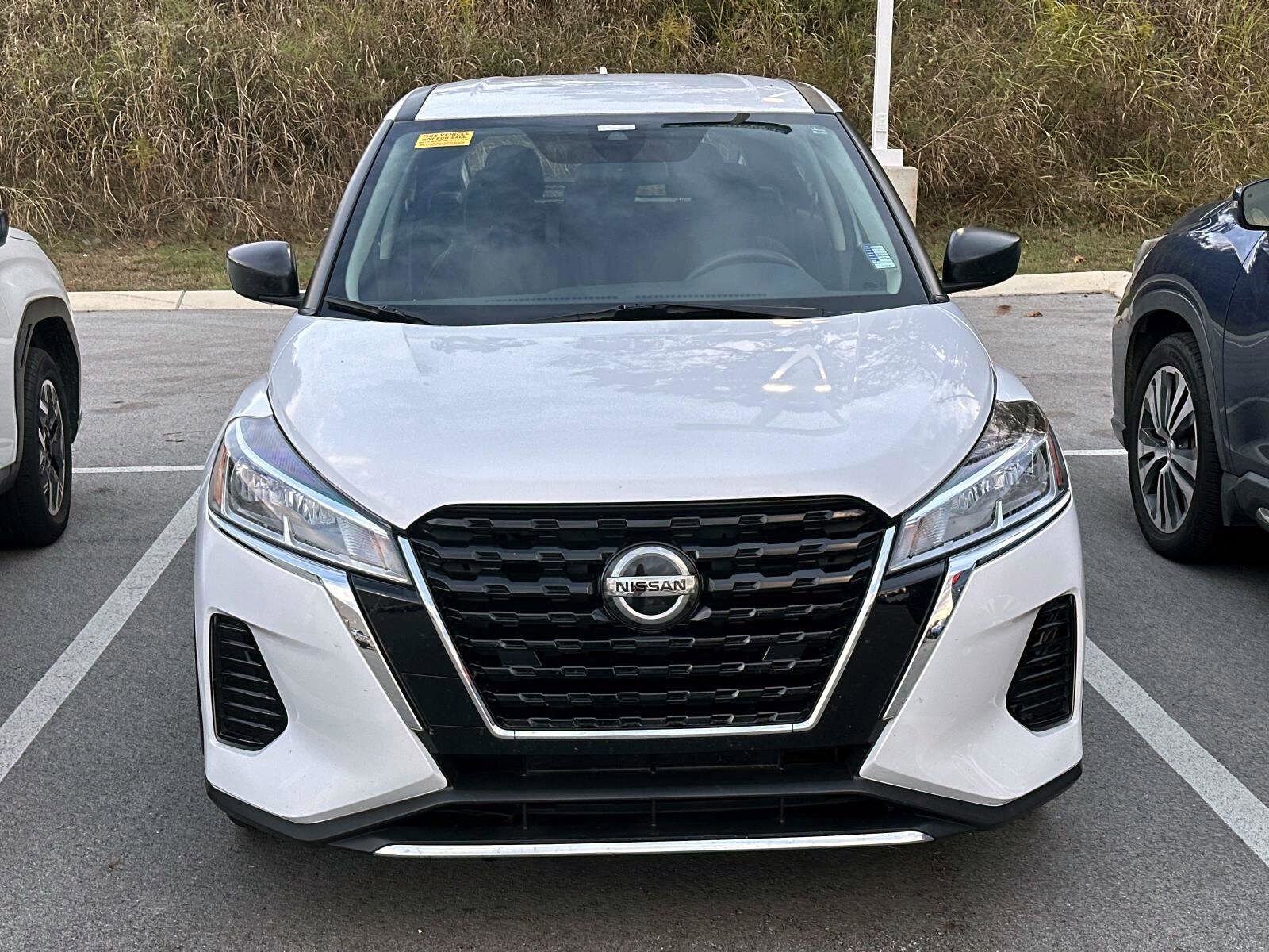 2021 Nissan Kicks S photo 2