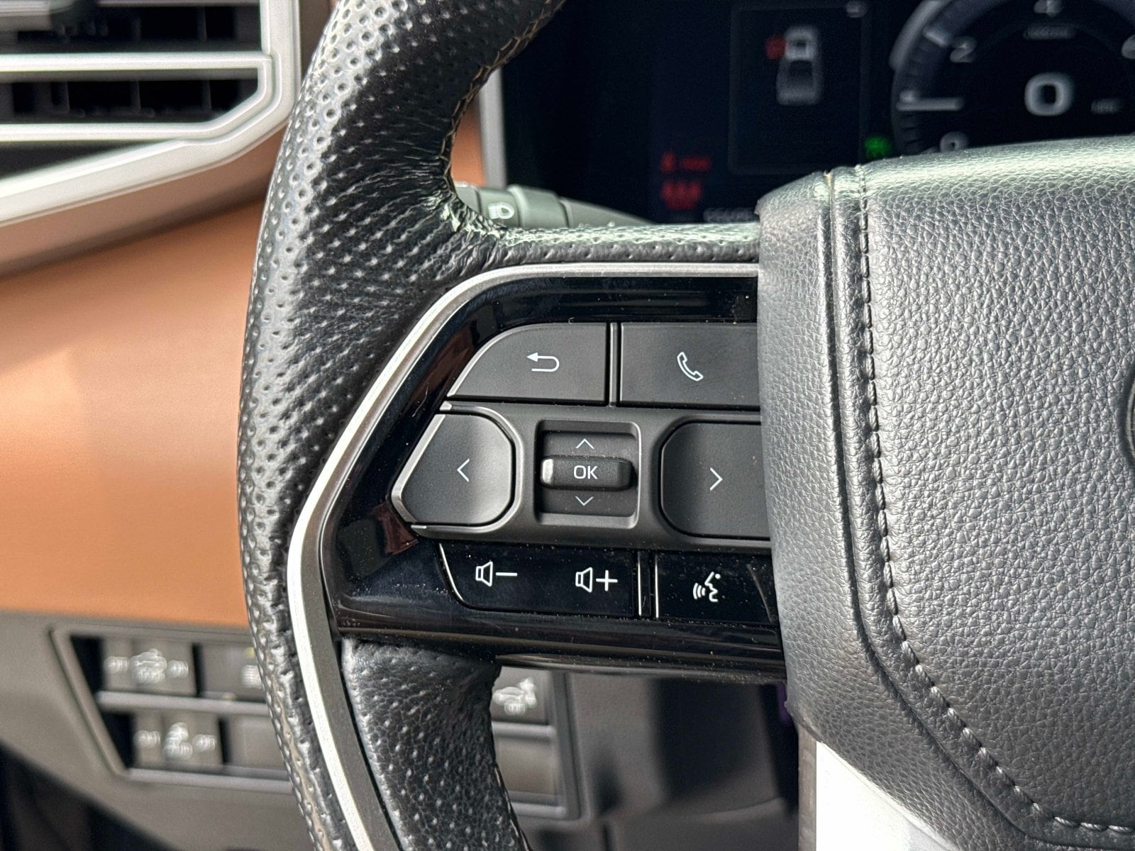 2024 Toyota Tundra 1794 Edition - Photo 31