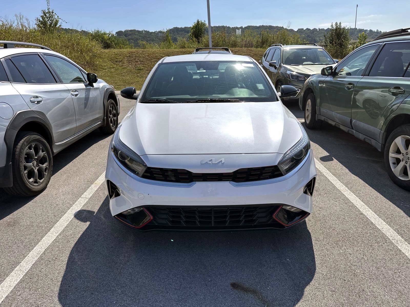 2022 Kia Forte GT-Line photo 2