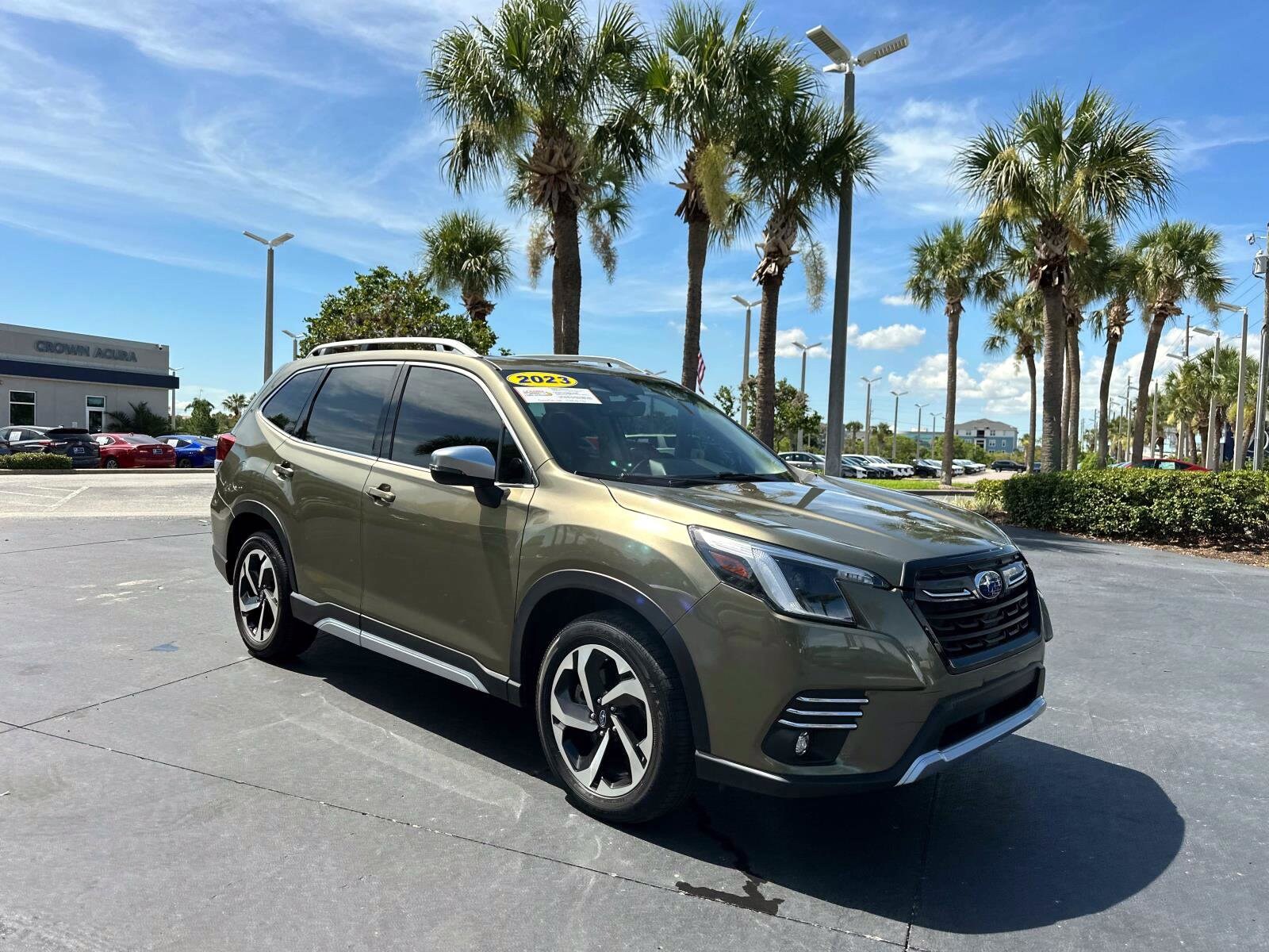 2023 Subaru Forester Touring photo 2