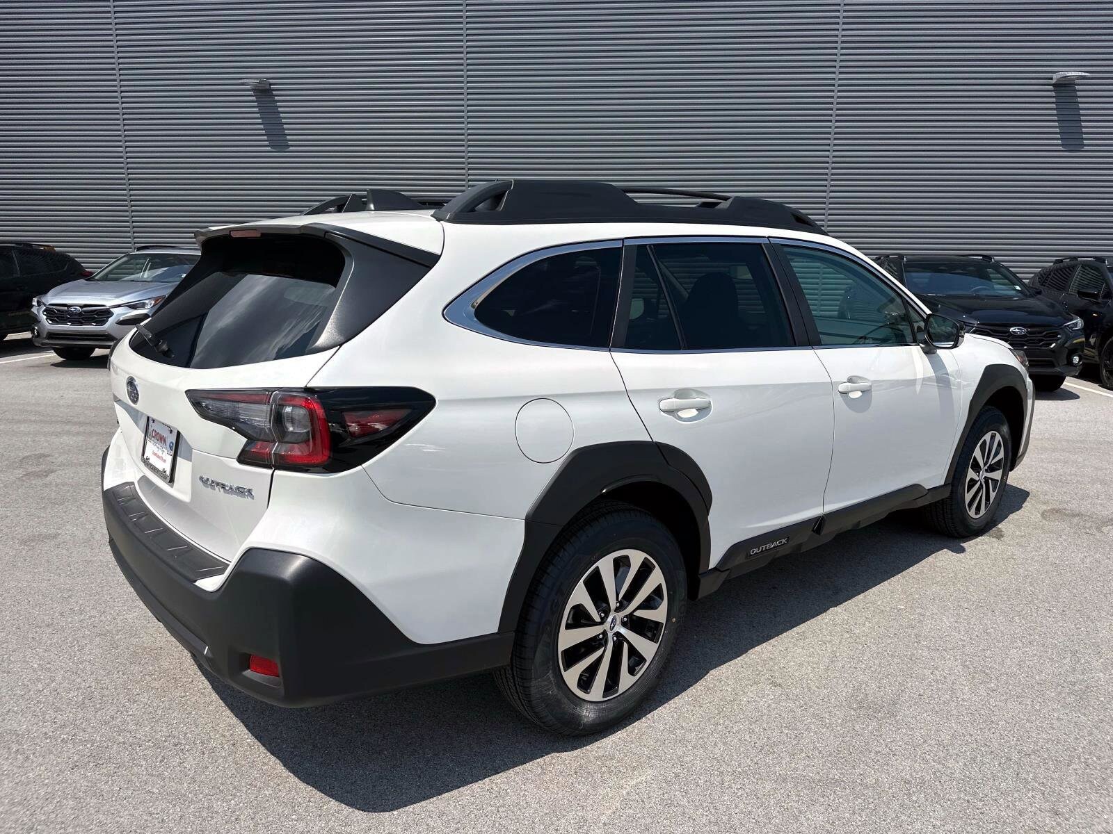 2025 Subaru Outback Premium photo 4