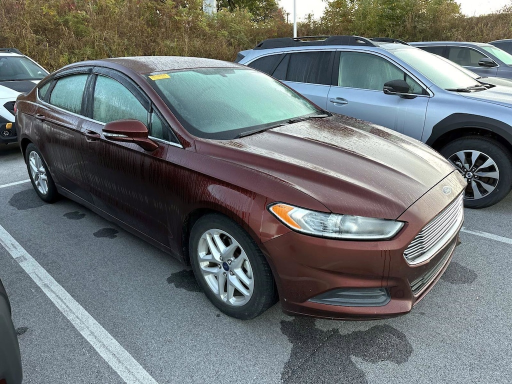 Used 2015 Ford Fusion SE Sedan