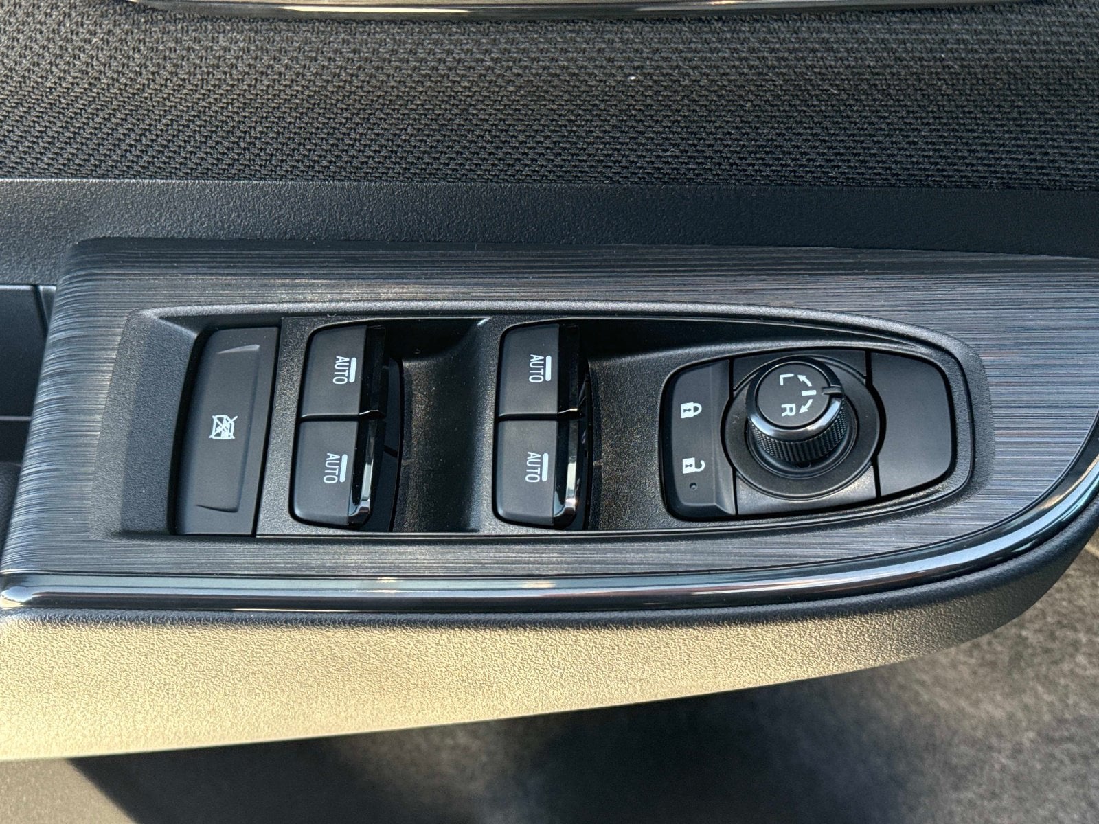 2026 Subaru Outback Limited - Photo 21