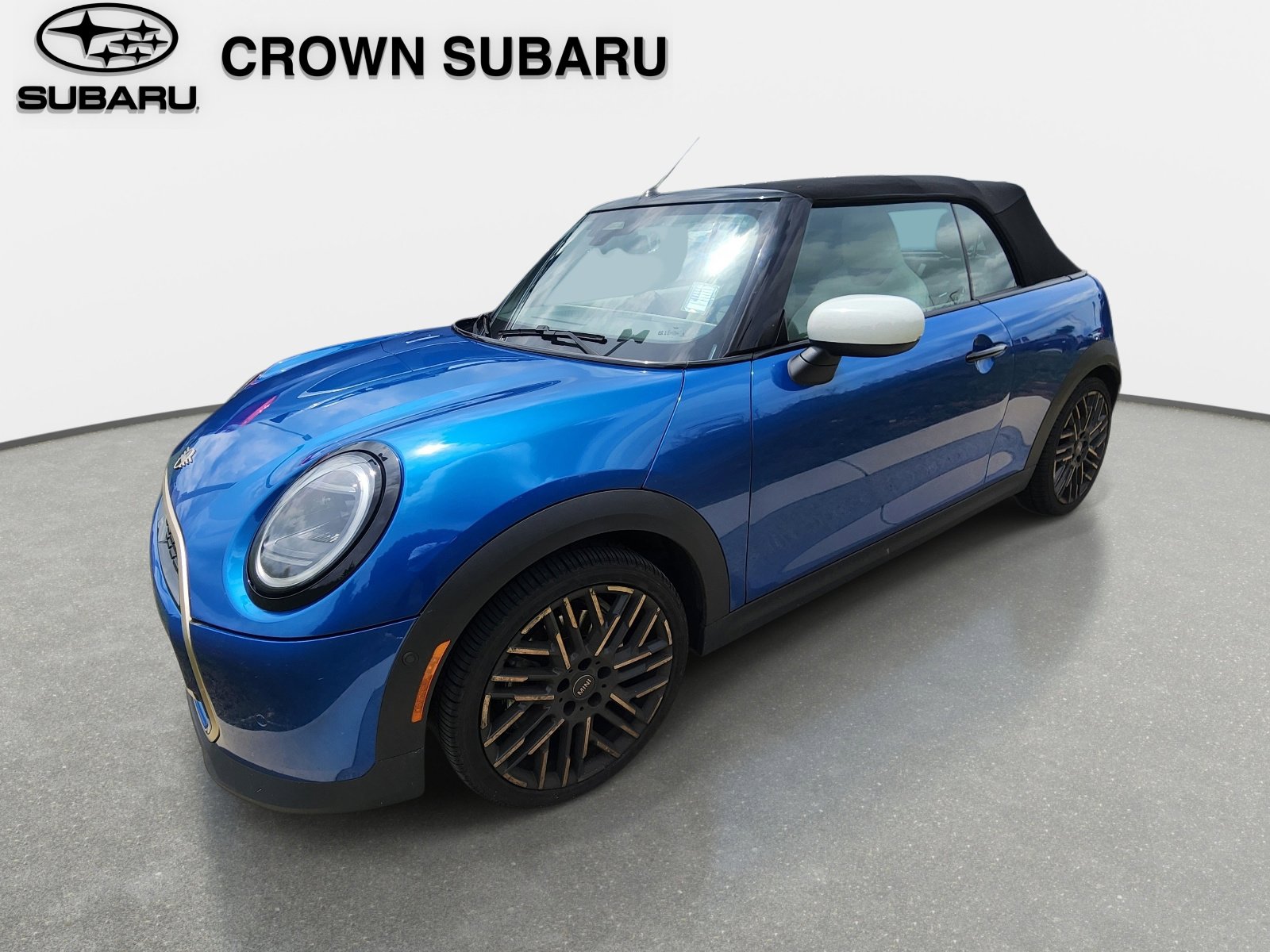 2025 MINI Convertible Cooper Signature's photo